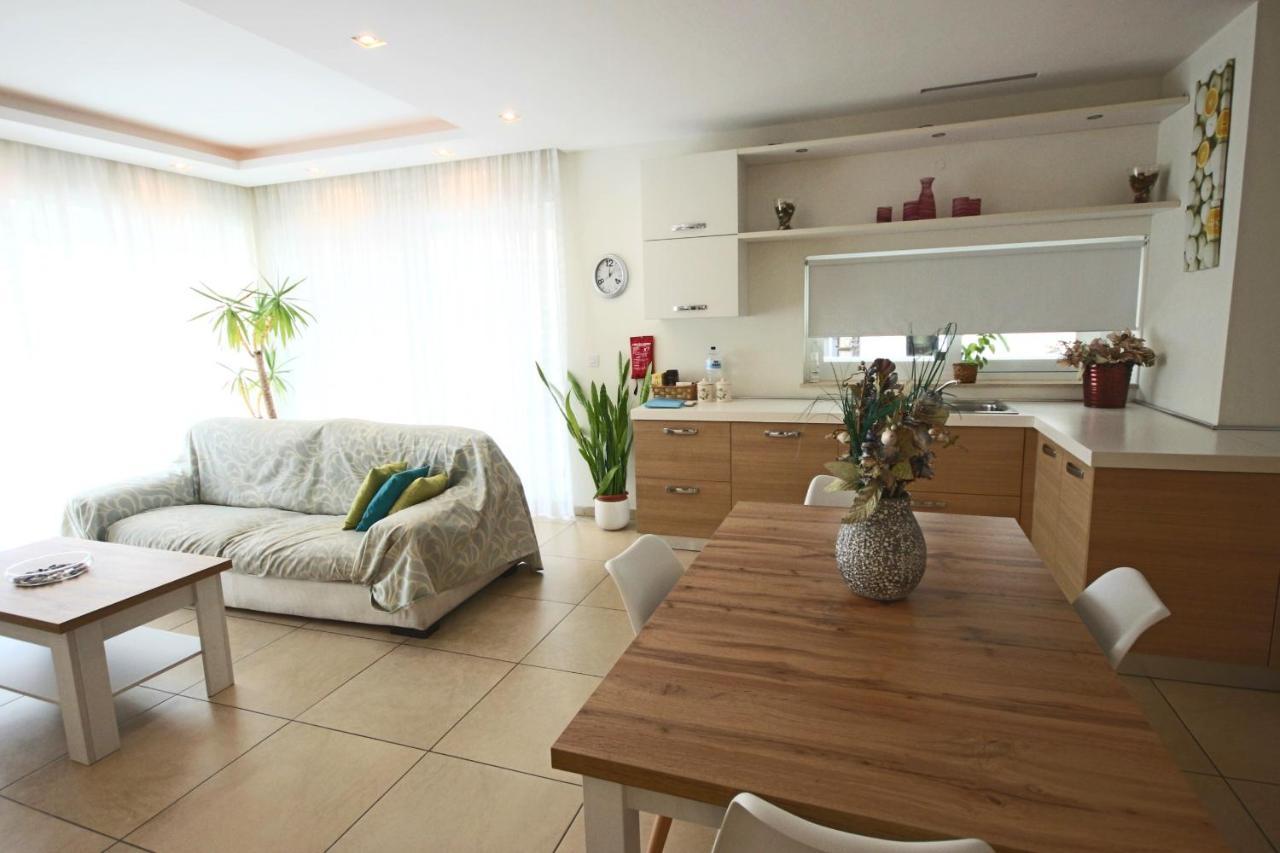 Summer Breeze Sliema Bagian luar foto